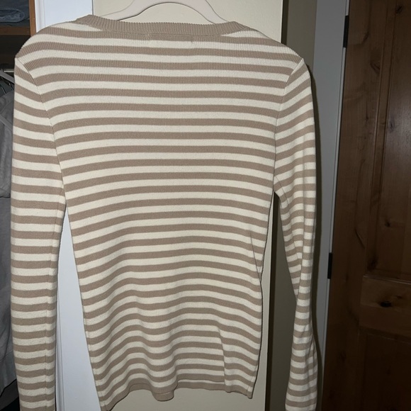 Brandy Melville sweater - Picture 1 of 2